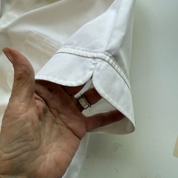 Chico's White Camp Shirt, No Iron Cotton, Size Medium - Picture 7 of 9